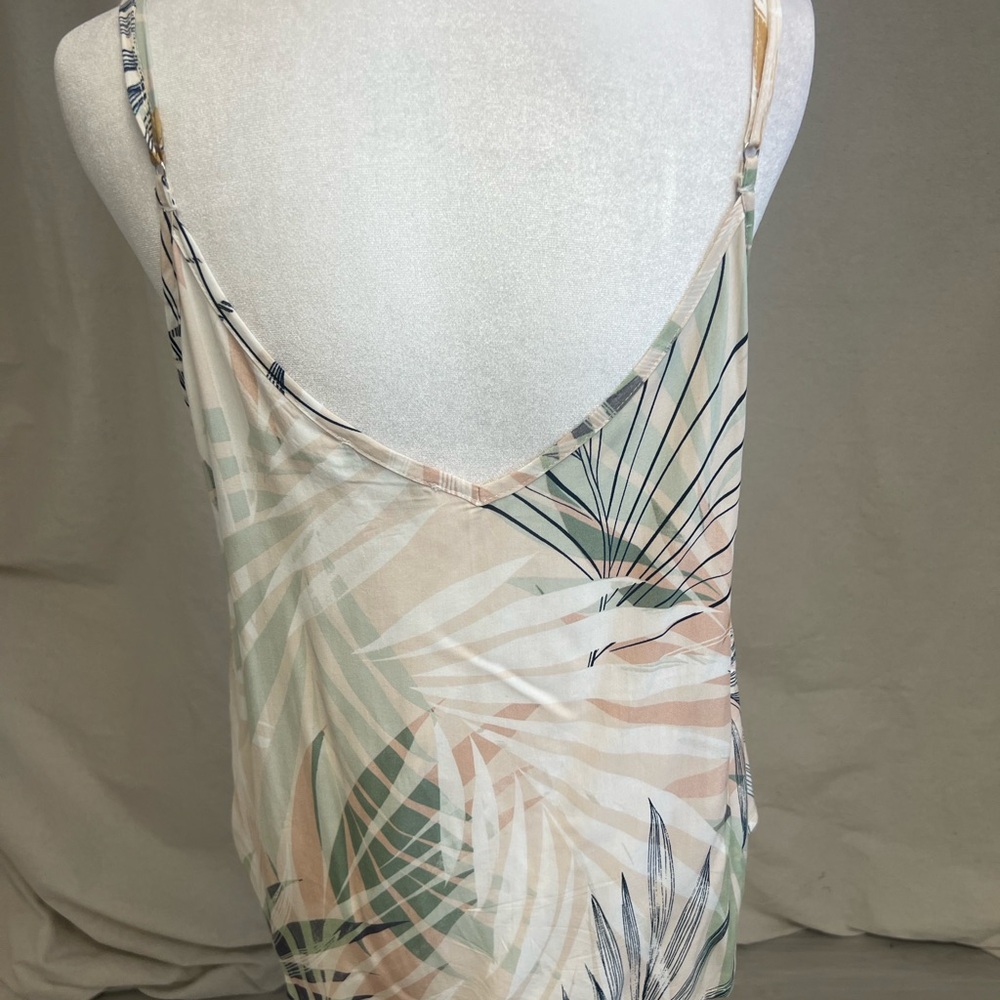 Molly Bracken Women's Beige Palm Tank V-Neck Camisole Sz L Tropical Resort - Picture 5 of 9